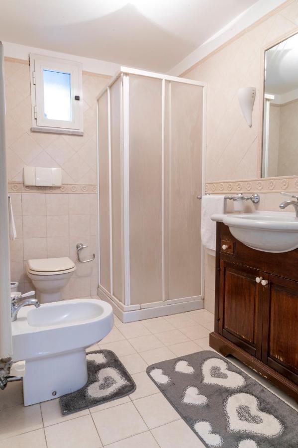 Deluxe Apartment With Garden In Vomero Naples Luaran gambar